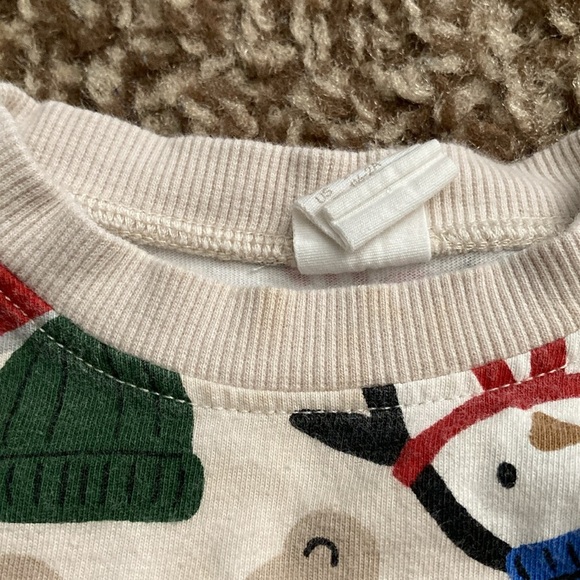 H&M holiday 2 piece outfit with very small stains on the neckline. - Picture 4 of 7